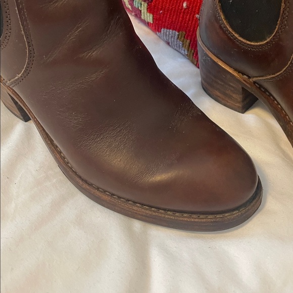Red Wing Harriet Heeled Chelsea Boot - Picture 2 of 6